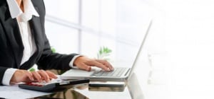 картинка Как отразить выдачу молока сотрудникам, занятым на работах с вредными условиями труда, по новым правилам? 